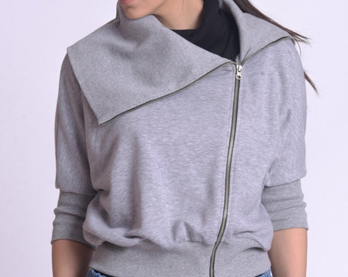 Loose Zipper Collared Track Top by METAMORPHOZA