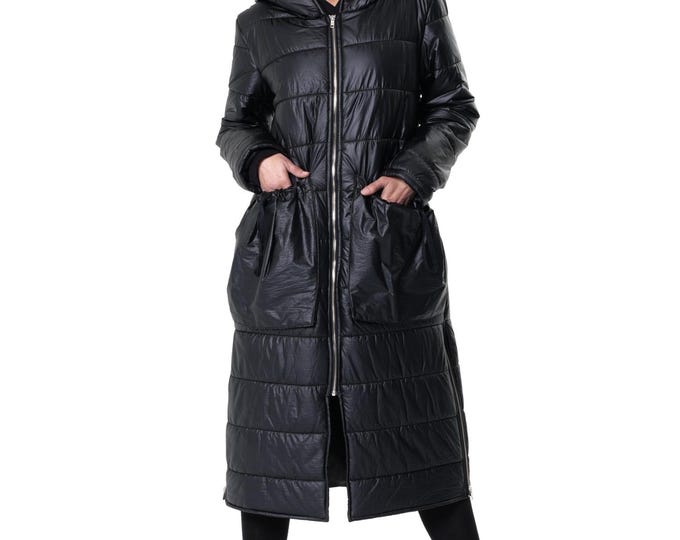 Long Puffer Jacket With Oversize Pockets / Quilted Black Coat / Winter Jacket - METC0137_Black