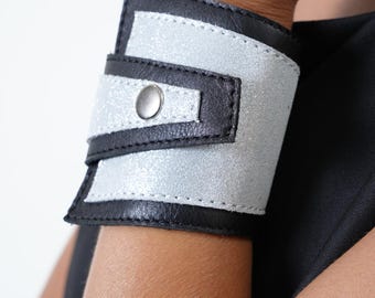 Contrasting Leather Cuff / Genuine Leather Bracelet / Handmade Accessory METBR33