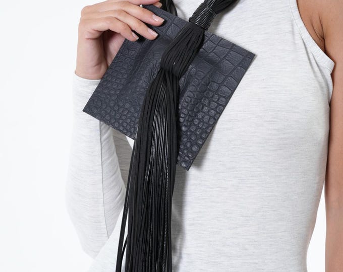 Extravagant Genuine Leather Necklace / Crocodile Embossed Accessory META0025