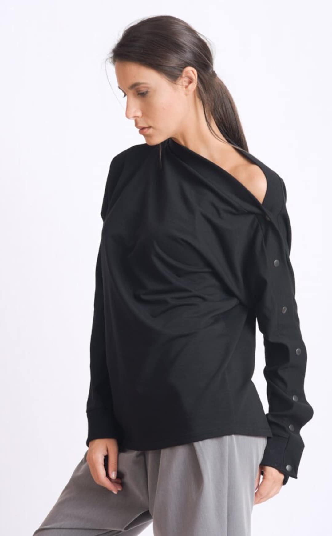 Long Sleeve Buttoned Top