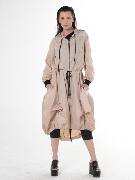 Asymmetric Hooded Raincoat in Beige / Transitional Jacket / Spring