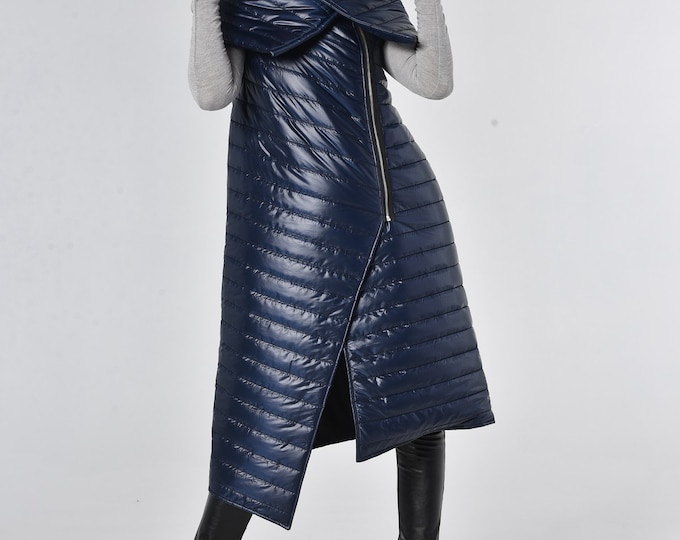 Maxi Puffer Vest / Woman Gilet / Puffy Warm Vest / Blue Sleeveless Jacket / Long Puffer Coat / Practical Winter Vest / Cozy Navy Gilet