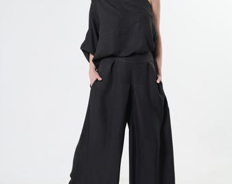 Loose Black Pants / Wide-Leg Trousers With Front Pleats - METP0131-Black