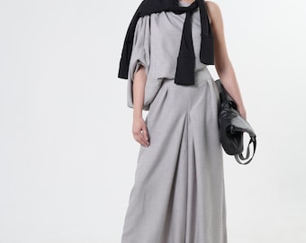 Wide-Leg Gray Pleated Trousers: Flowing Viscose Pants METP0131