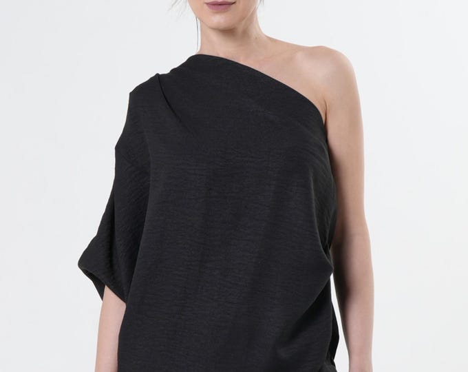 Naked Shoulder Top / Black Asymmetrical Top / One Sleeve Blouse In Black - METT0279-Black
