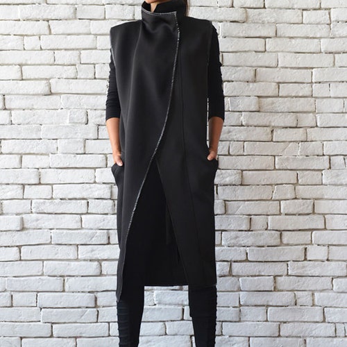 トップス Early 20th Century Black Wool Gilet Lieve Van Gorp black wool sleeveless biker vest with