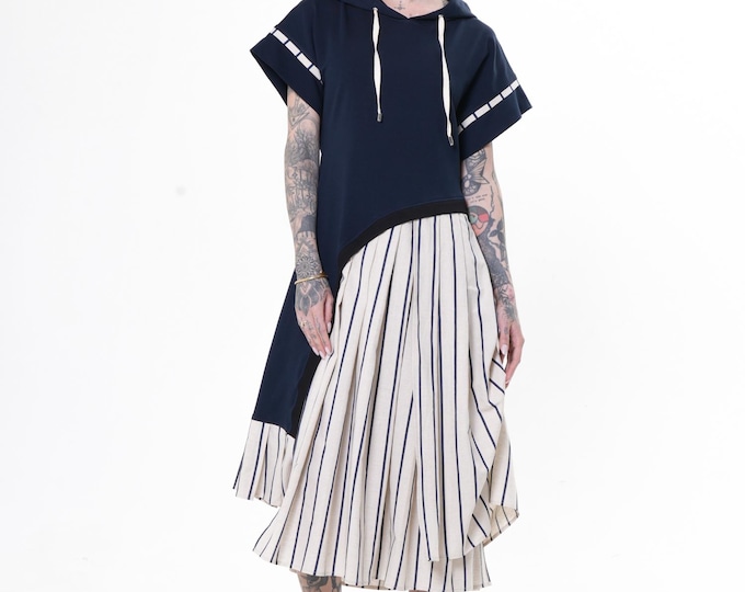 Hooded Asymmetric Dress with Striped Skirt In Blue - Casual Shortsleeve Dress METD0274
