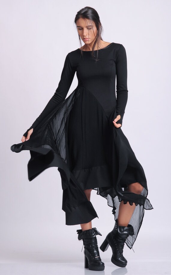 Black Pleated Dress 