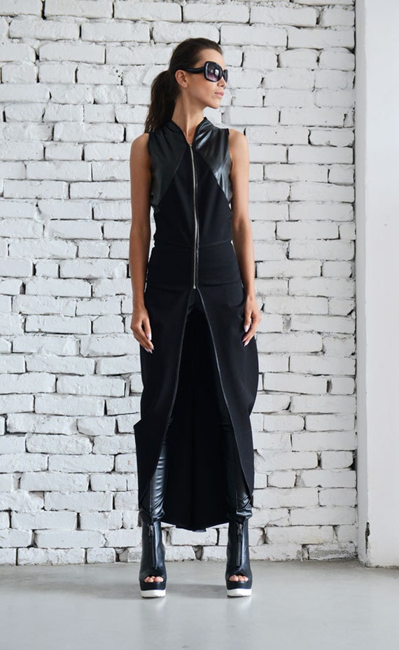 Asymmetric Black Vest / Long Sleeveless Jacket / Oversize Asymmetric Black Vest / Long Sleeveless Jacket / Oversize