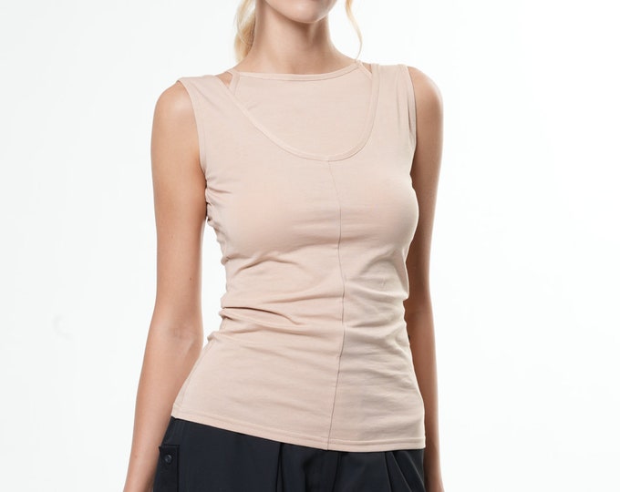 Sleeveless Cutout Techwear Top METT0242