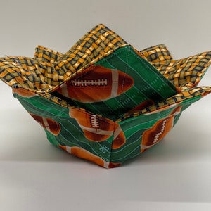 Fußball Mikrowellenschale gemütlich, mikrowellengeeignet reversibel karierte Schüssel gemütlich, gesteppte Schüssel gemütlich, Weihnachtsgeschenke, Geschenkideen, Suppenschüssel gemütlich