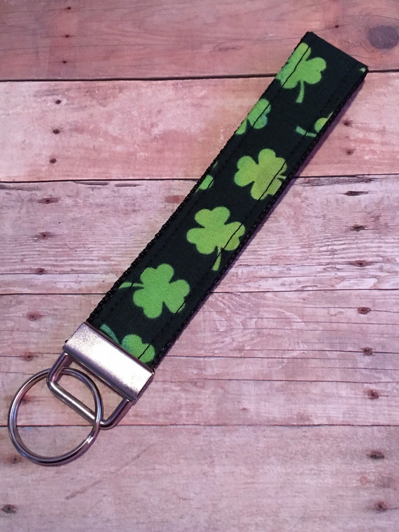 Key Fob Keychain Key Holder Wristlet Green With Shamrocks Etsy
