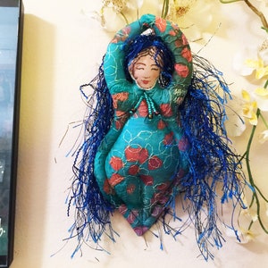 OOAK goddess icon doll, Gia goddess altar figure, Sacred Feminine décor, cloth healing Goddess Doll spiritual figure, Altar piece  #57