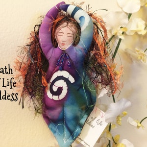 Goddess Icon, Path of Life goddess figure, Sacred Spiral Symbol Goddess Doll, OOAK spiritual figure, Sacred Feminine Altar piece #40