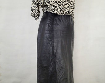 Vintage black leather skirt, ON SALE  fitted high waist snakeskin leather skirt, slim pencil skirt with back slit  sale