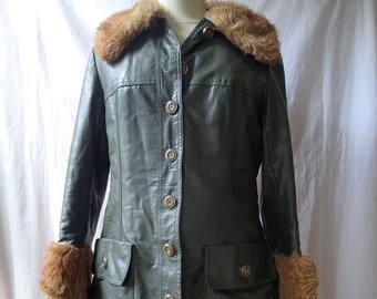 vintage raincoat sale; womens raincoat; vintage 70s jacket; 70s raincoat; fake leather coat; vegan coat; hip length coat; fake fur vintage