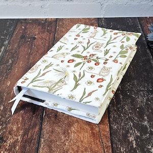 Country Maus verstellbare Buchhülle | Schutzumschlag | Buchhülle | Bücherwurm Geschenk | Buchzubehör | Gepolsterte Buchhülle | Wiederverwendbare Hülle