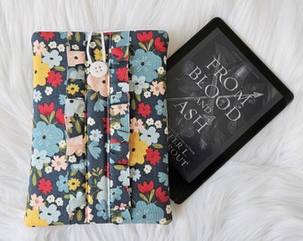 Red and Blue Floral Kindle Sleeve | Book Lover Gift | Kindle Cover | Kindle Case | Bookish Gift | Kindle Paperwhite Cover | Book Sleeve