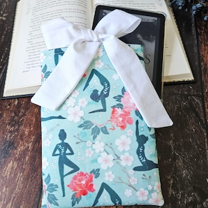 Cherry Blossom Yoga Book Sleeve: Padded Cotton Book Bag with Bow