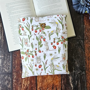 Custodia per libri Country Strawberry Mouse / Custodia per Kindle / Accessori per libri / Protezione per libri / Copertina per libri / Regalo per amanti dei libri / Custodia imbottita