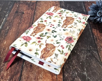 Highland Cow Adjustable Book Cover | Dust Jacket | Book Sleeve | Bookish Gift | Book Accessories | Padded Book Cover | Reusable Cover