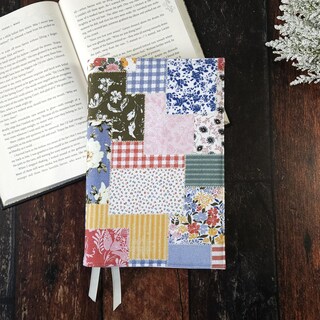 Copertina Per Libro In Tessuto Patchwork, Lavabile, Misura Max 14x20,8x4,1 Cm, Per Romanzi E Libri Tascabili