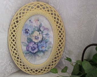 Vintage 1980s HOMCO WICKER PANSIES 16 3/4-Inches High Framed Under Glass Purple Flowers Blue Garden Flowers Ivory Rattan usa Yellow