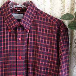 Vintage MENS LONG SLEEVE Shirt, Size Large 46-Inch Chest, Easy Care, Checked, Red Berry Navy Gray Check Plaid, Cotton Blend Work School image 4