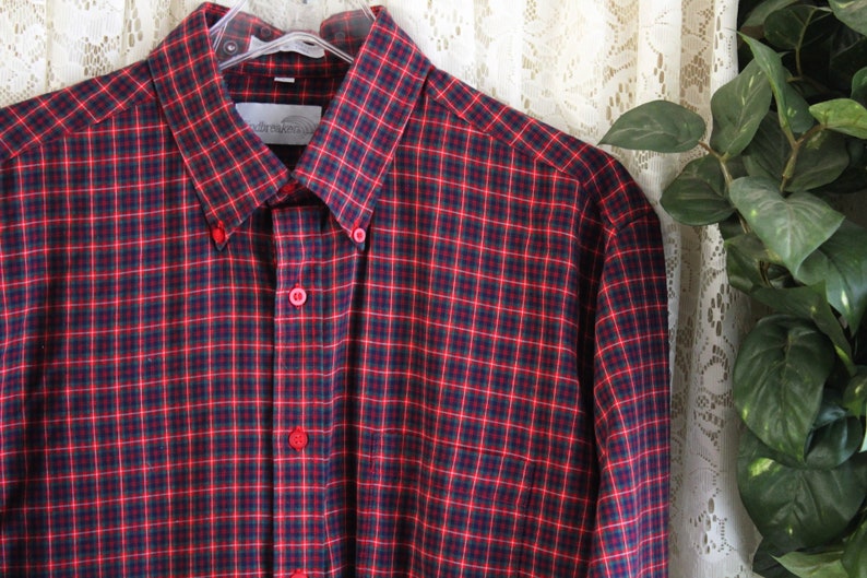 Vintage MENS LONG SLEEVE Shirt, Size Large 46-Inch Chest, Easy Care, Checked, Red Berry Navy Gray Check Plaid, Cotton Blend Work School image 4