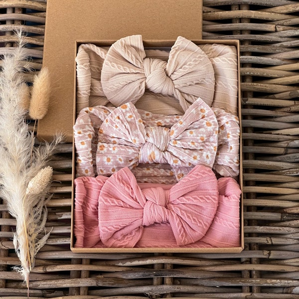 Coffret cadeau serre-tête personnalisé pour bébé | Bandeau en tricot torsadé | Bandeau noueux pour bébé | Nouveau cadeau pour bébé | Cadeau baby shower pour bébé fille | Bandeau rouge