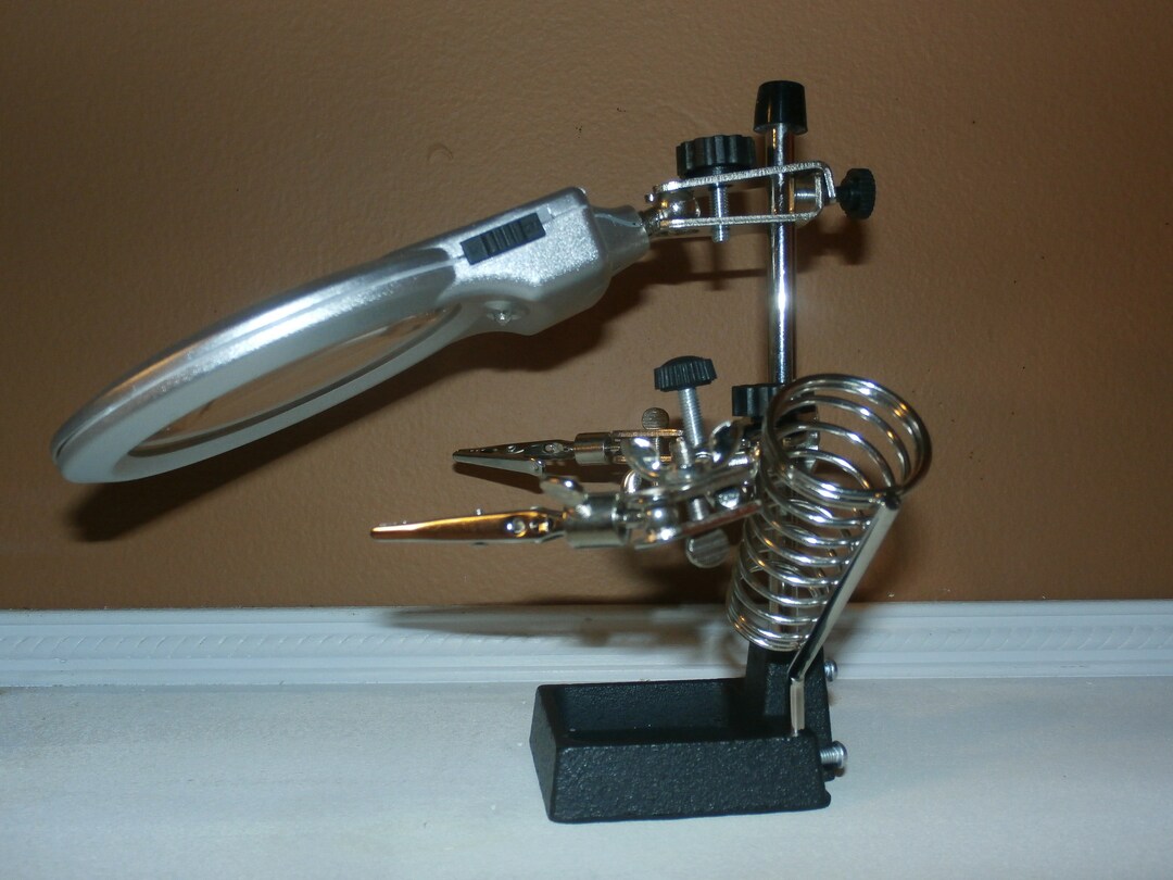 Magnifying Glass A Clear Magnifier Eye Loupe Arms Tool LED Light