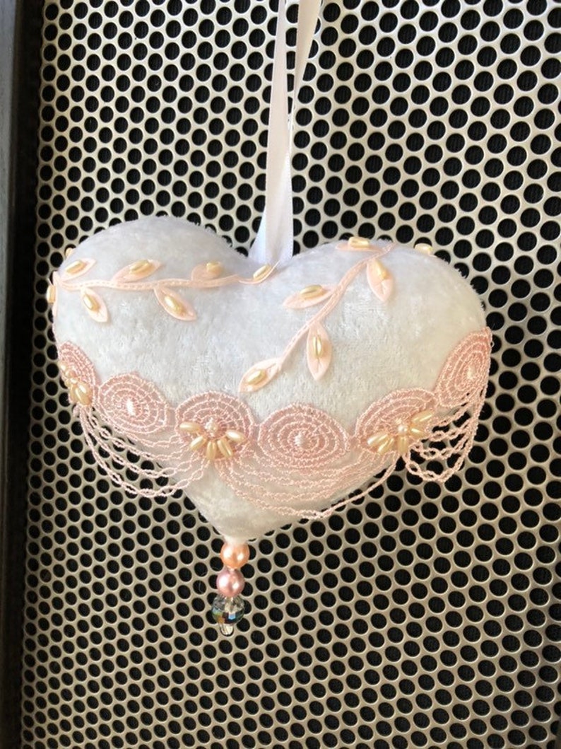 valentines heart Mother/'s Day heart friends heart home decor white heart ornament Hanging heart