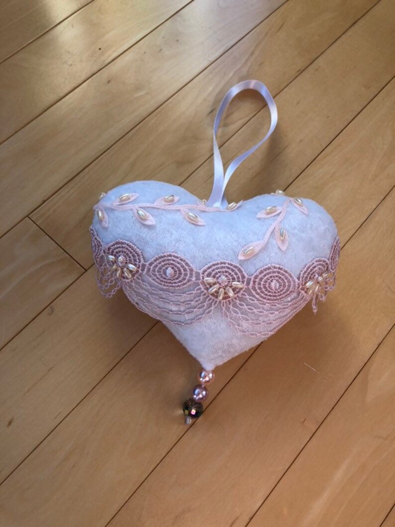 valentines heart Mother/'s Day heart friends heart home decor white heart ornament Hanging heart