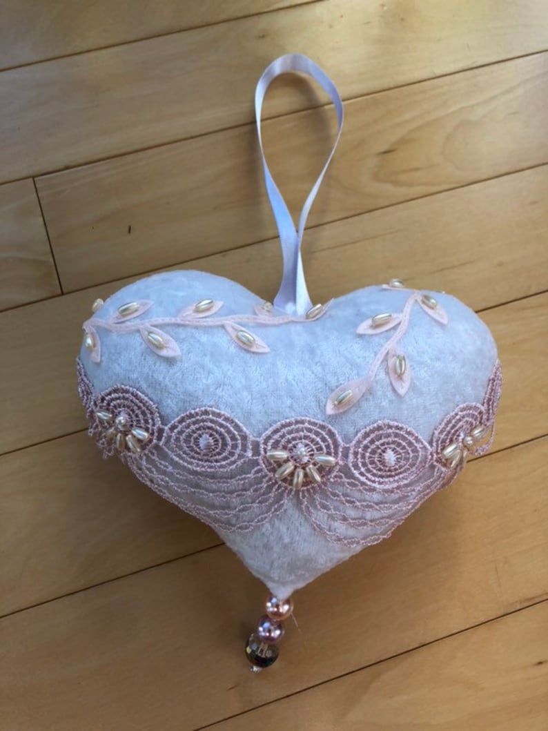 valentines heart Mother/'s Day heart friends heart home decor white heart ornament Hanging heart