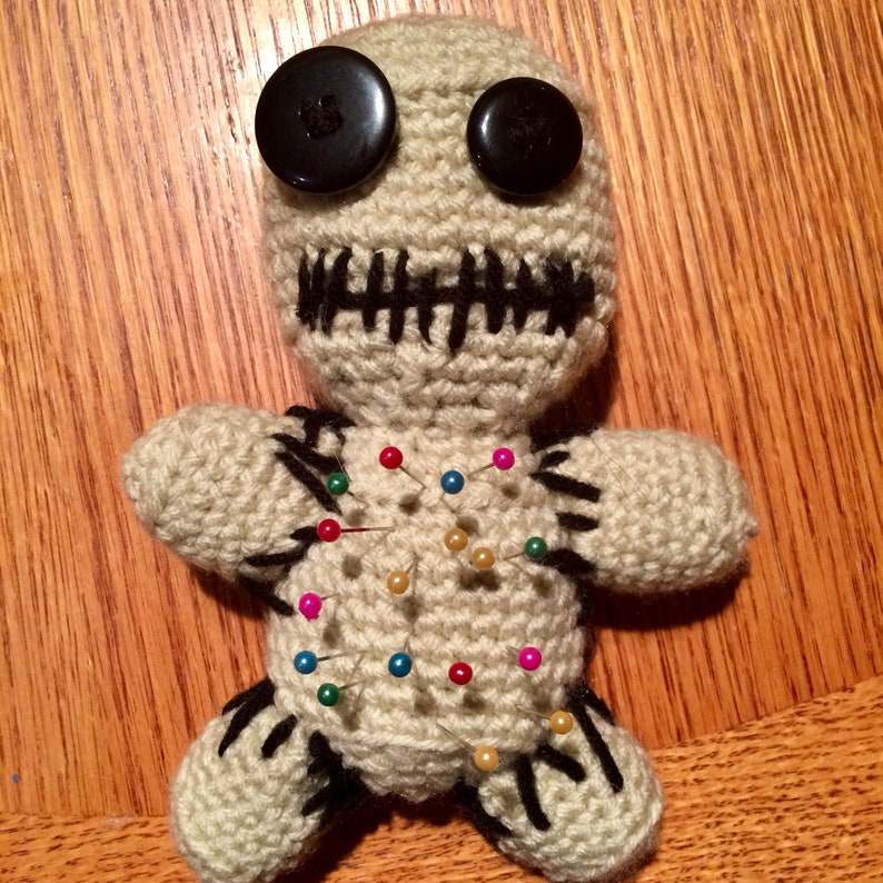 Voodoo Doll Pin Cushion, Pin Cushion, Halloween, Goth,Doll, Amigurumi, crochet image 1