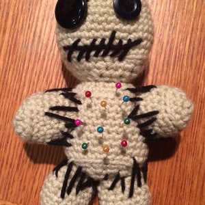 Voodoo Doll Pin Cushion, Pin Cushion, Halloween, Goth,Doll, Amigurumi, crochet image 3