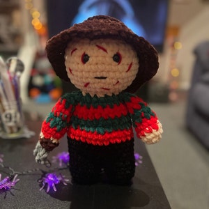 Plushie, Slasher, Fred, Freddy, Horror Doll, Slasher Doll, Slasher Buddy, Halloween, Halloween Gifts, Gifts, Amigurumi, Doll, Freddy Krueger
