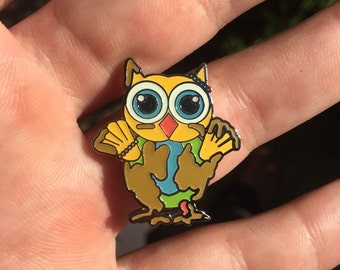 Muddy Mini Owl Electric Forest Glow Hat Pin