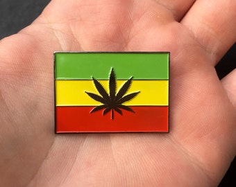 Épingle à chapeau de drapeau rasta