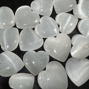 Cuore di selenite! Lotto di cuori di selenite all'ingrosso - Lotto di cuori di selenite all'ingrosso - Lotto di cuori sfusi per realizzare gioielli