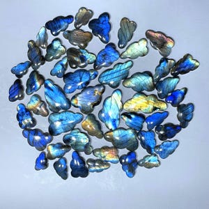 Nuvens! Cabochão de Labradorita, Azul, Dourado, Verde Multi Chamativo em Forma de Nuvem Cabochões de Labradorita Soltos Lote, A Preço de Atacado.