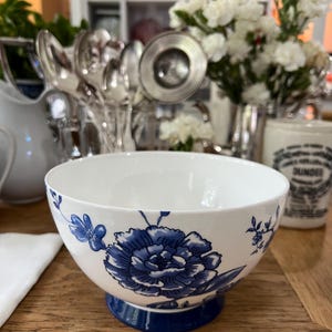 Blue and White Footed English Designed Bowl.