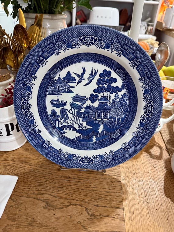 Churchill Blue and White Willowware Chinoiserie Dinner Plate. Set