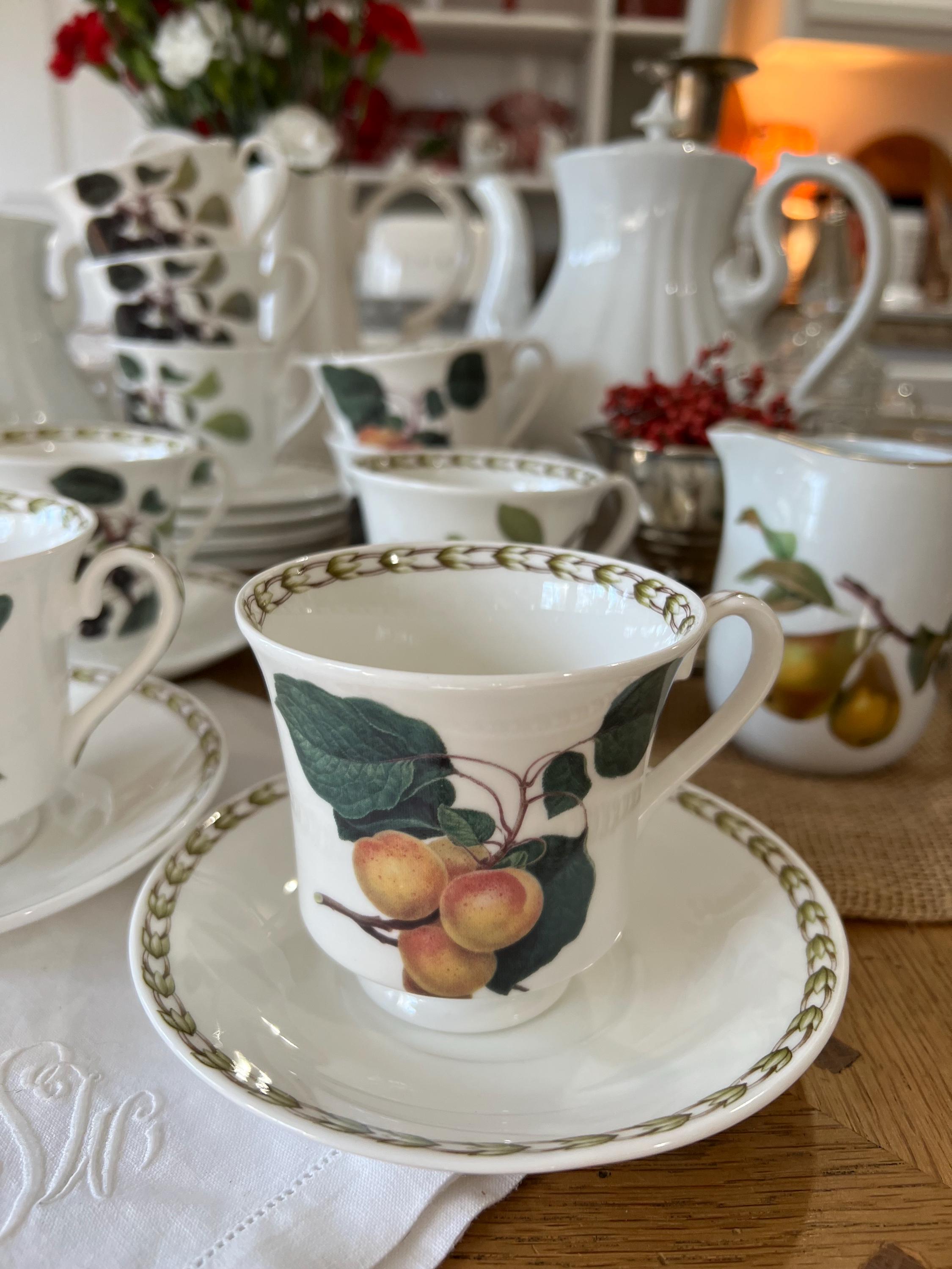 Queen's the Royal Horticultural Society Hookers Fruit. Set of 9
