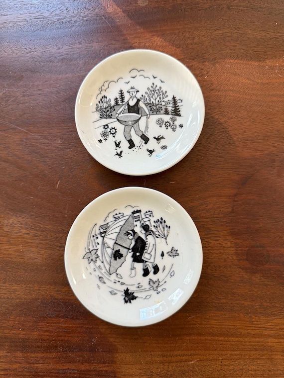 Black and White Vintage Little Plates. Arabia. Finland. Set of 2