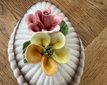 イタリア製カポディモンテの手作りバラ装飾カバードディッシュ - Etsy 日本