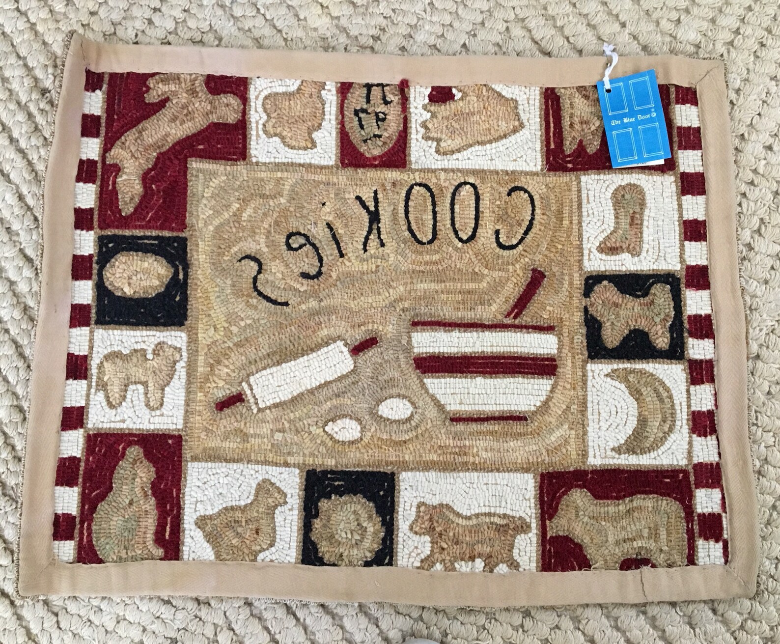 Folk Art Primitive Hand Hooked Rug Grandmas Kitchen Rug 28 X 21.5