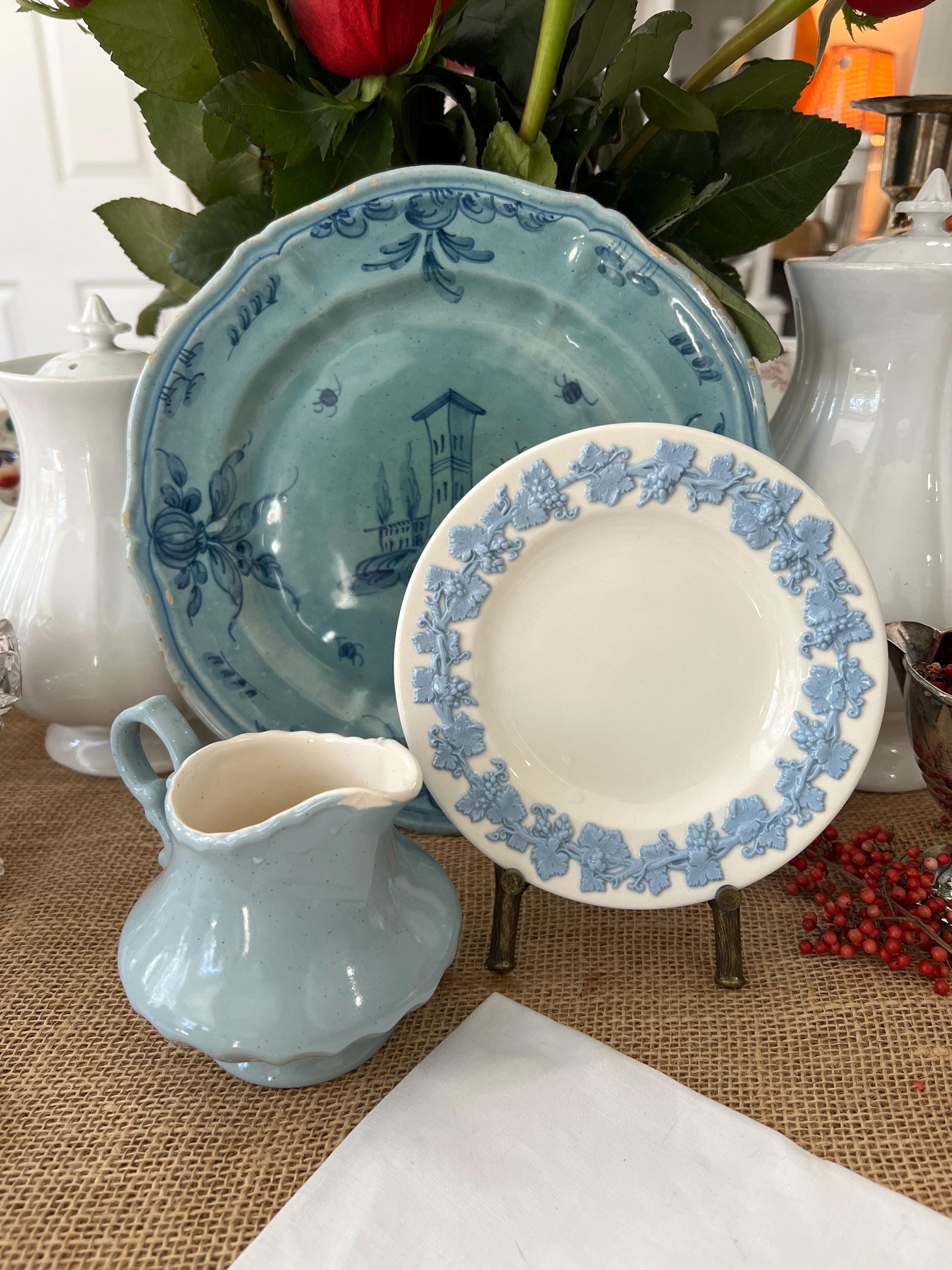 ウェッジウッド エンボスクィーンズウェア ブルーエンボス加工ウェッジウッド クイーンズウェア プレート 3枚