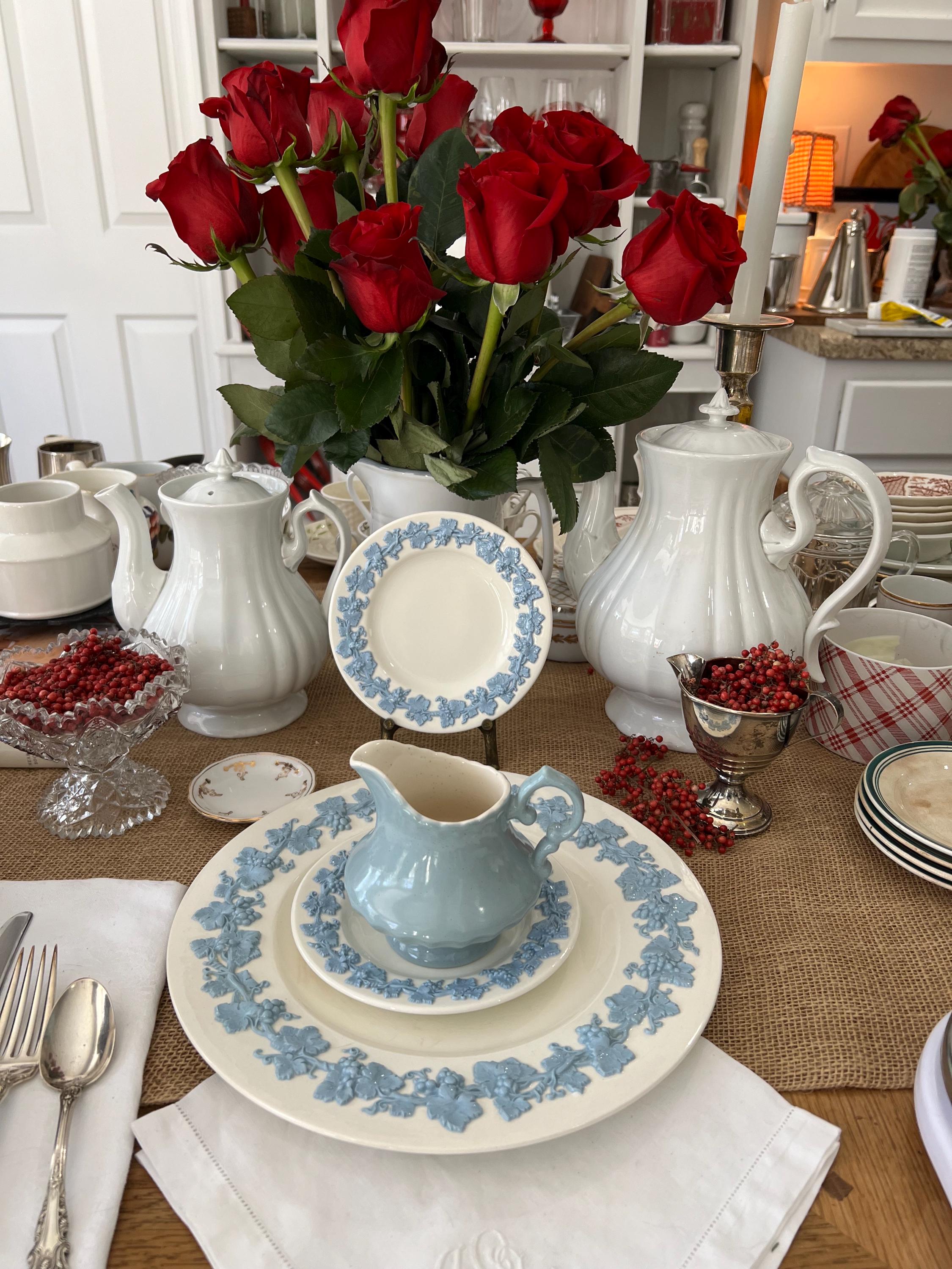 ウェッジウッド エンボスクィーンズウェア ブルーエンボス加工ウェッジウッド クイーンズウェア プレート 3枚